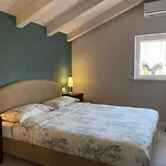 Apartmán Gisa With Private Pool Colazza