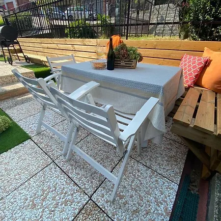 Gisa With Private Pool Appartamento